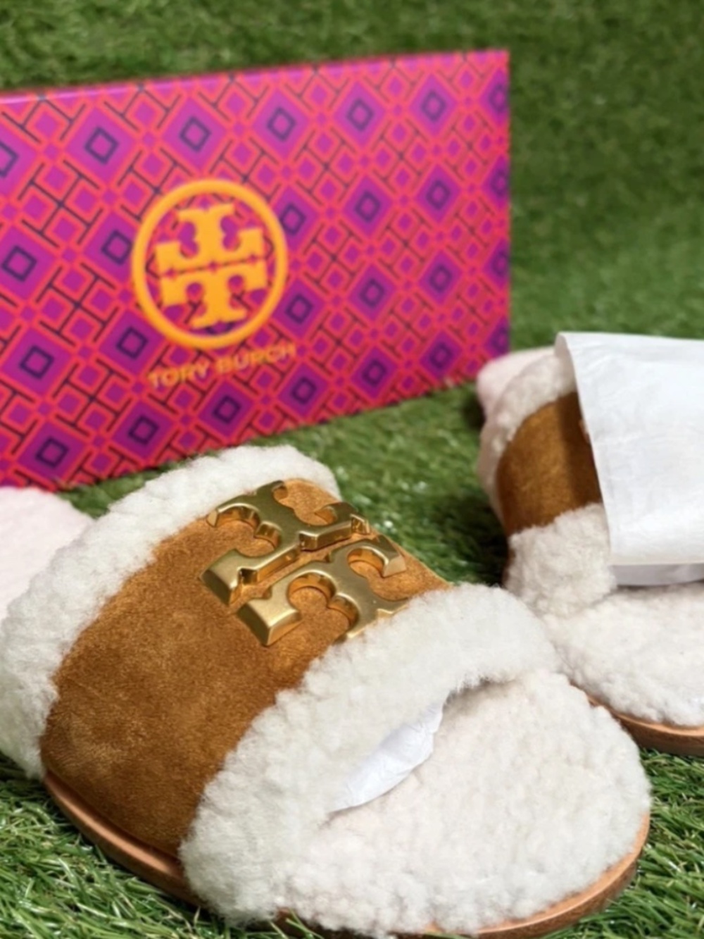 Tory Burch Camel Shearling Slide - Picture 2 of 5